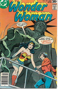 Wonder Woman - 239 - FINE