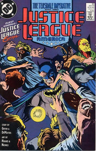 Justice League International #32 by DC Comics