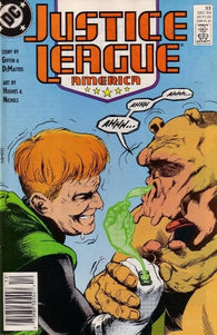 Justice League International #33 by DC Comics