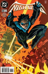 Nightwing #32 by DC Comics