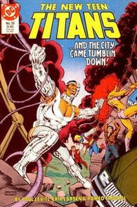 Teen Titans #33 by DC Comics