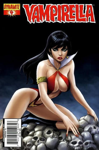 Vampirella #4 by Dynamite Comics
